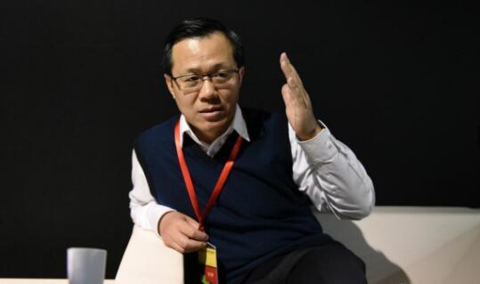 卓伟搞笑爆料视频合集,笑料百出,揭秘娱乐圈幕后趣闻 第2张 卓伟搞笑爆料视频合集,笑料百出,揭秘娱乐圈幕后趣闻 第2张